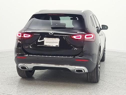 Night Black 2022 Mercedes-Benz GLA 250 4MATIC