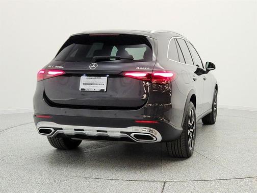 Graphite Grey Metallic 2025 Mercedes-Benz GLC 350e Base