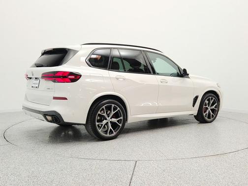 Alpine White 2024 BMW X5 xDrive40i