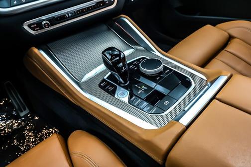 2022 BMW X6 xDrive40i