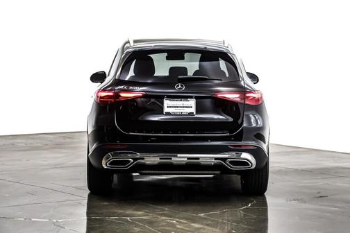 2025 Mercedes-Benz GLC 300 Base