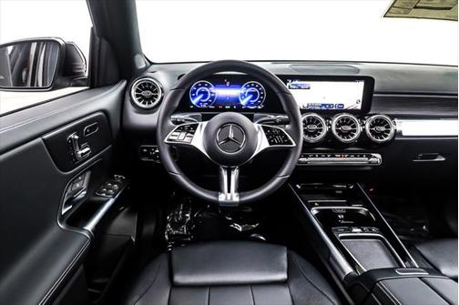 2025 Mercedes-Benz EQB 250 Base