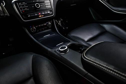 2015 Mercedes-Benz CLA-Class Base