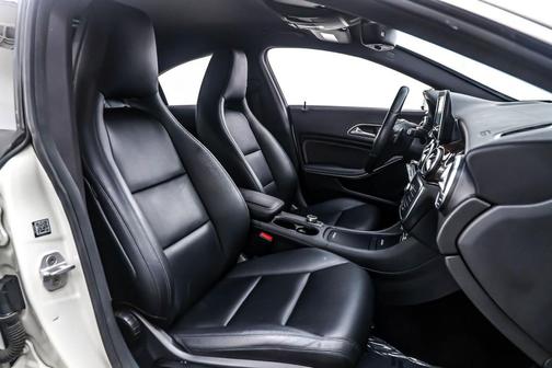 2015 Mercedes-Benz CLA-Class Base