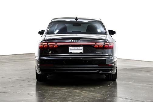 2022 Audi A8 L 55 TFSI quattro Tiptronic