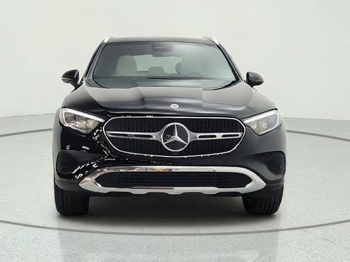 Black 2024 Mercedes-Benz GLC 300 4MATIC