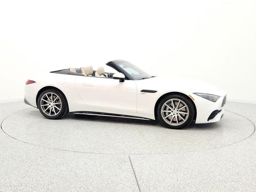 MANUFAKTUR Moonlight White Metallic 2023 Mercedes-Benz AMG SL 43 Base
