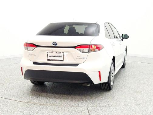 Ice Cap 2024 Toyota Corolla Hybrid LE