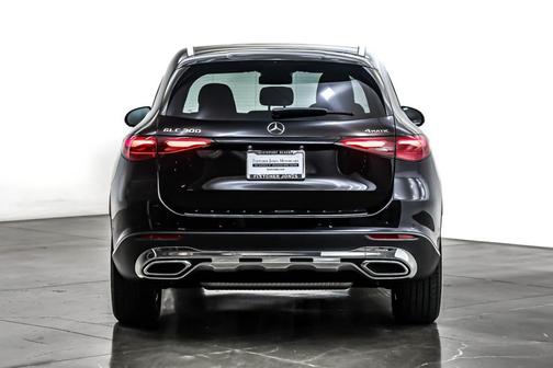 2025 Mercedes-Benz GLC 300 4MATIC