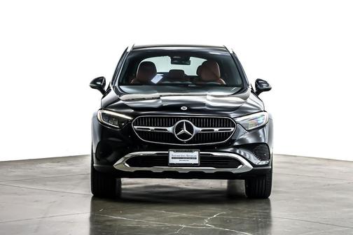 2025 Mercedes-Benz GLC 300 Base