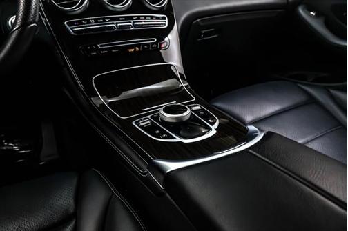 2018 Mercedes-Benz GLC 300 Base