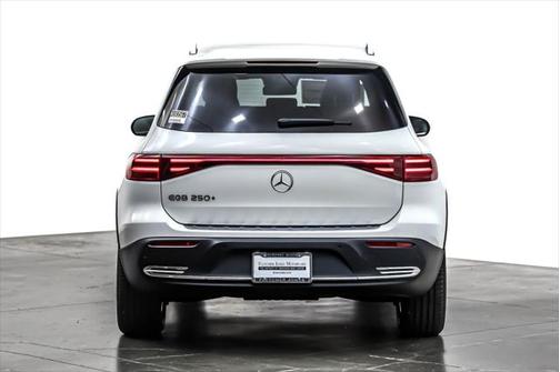 2025 Mercedes-Benz EQB 300 4MATIC