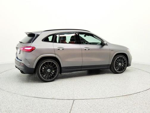 MANUFAKTUR Mountain Grey Magno 2026 Mercedes-Benz AMG GLA 35 4MATIC
