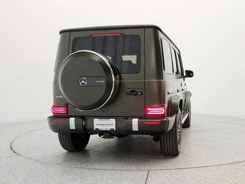 MANUFAKTUR Dark Olive Green magno 2024 Mercedes-Benz G-Class 4MATIC