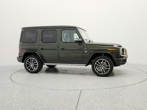 MANUFAKTUR Dark Olive Green magno 2024 Mercedes-Benz G-Class 4MATIC