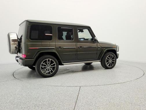 MANUFAKTUR Dark Olive Green magno 2024 Mercedes-Benz G-Class 4MATIC