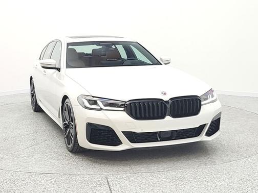 Alpine White 2023 BMW M550 i Xdrive