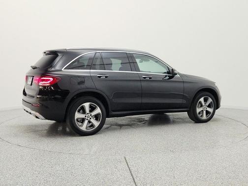 Black 2022 Mercedes-Benz GLC 300 Base