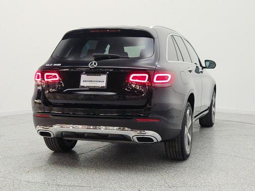 Black 2022 Mercedes-Benz GLC 300 Base