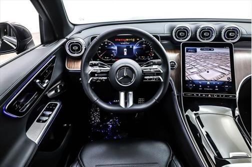 2025 Mercedes-Benz GLC 350e Base