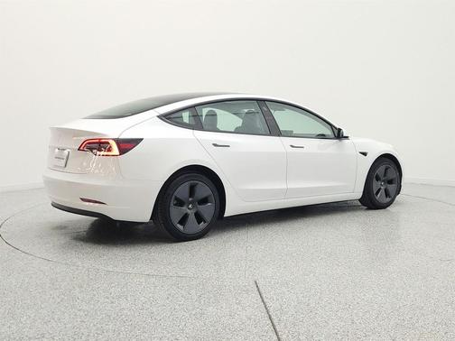 Pearl White Multi-Coat 2023 Tesla Model 3 Standard Range