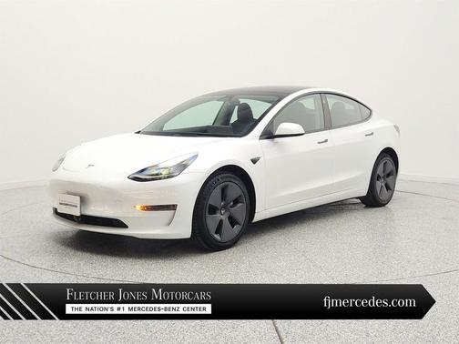 Pearl White Multi-Coat 2023 Tesla Model 3 Standard Range