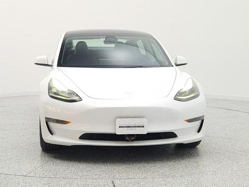 Pearl White Multi-Coat 2023 Tesla Model 3 Standard Range