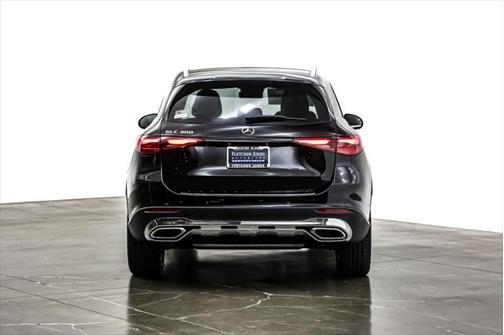 2025 Mercedes-Benz GLC 300 Base