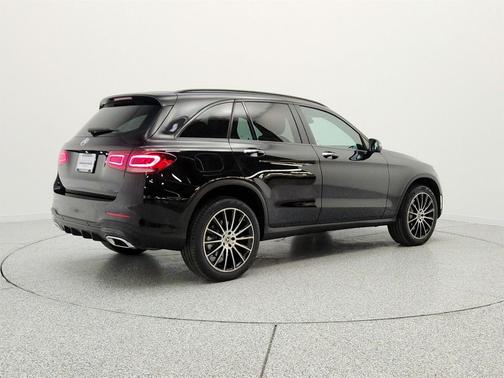 Black 2022 Mercedes-Benz GLC 300 Base