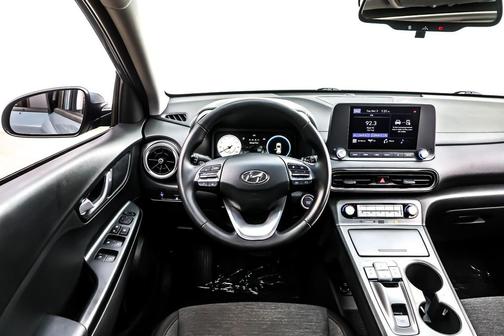 2022 Hyundai KONA EV SEL