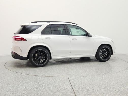 MANUFAKTUR Moonlight White Metallic 2026 Mercedes-Benz AMG GLE 53 4MATIC+