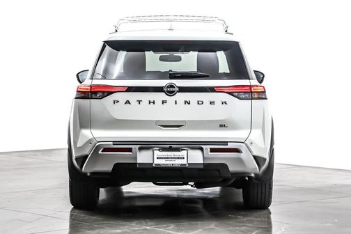 2022 Nissan Pathfinder SL 2WD