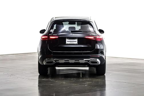 2026 Mercedes-Benz GLC 300 4MATIC