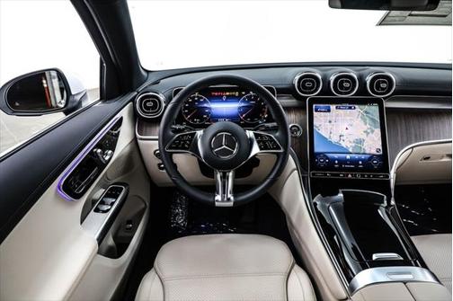 2025 Mercedes-Benz GLC 300 Base