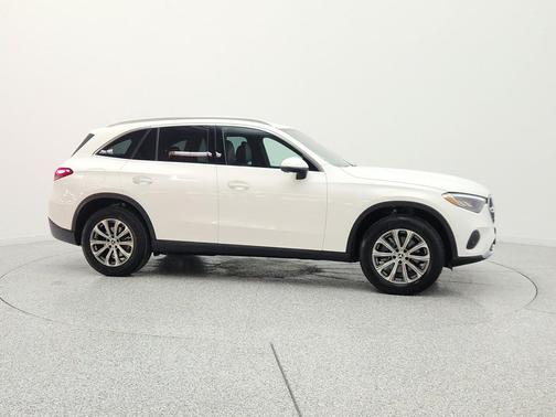 Polar White 2026 Mercedes-Benz GLC 300 Base