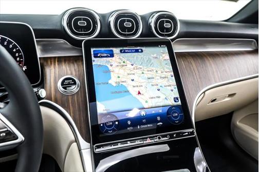 2025 Mercedes-Benz GLC 350e Base