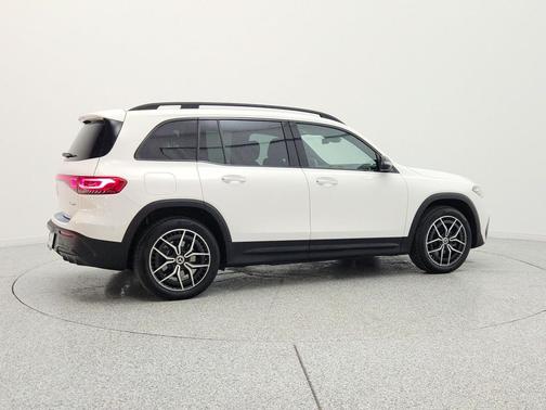 Polar White 2023 Mercedes-Benz EQB 300 4MATIC