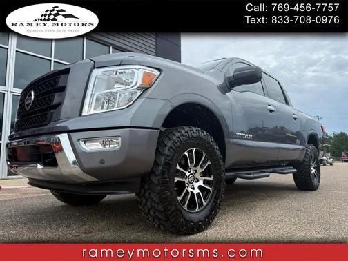 2021 Nissan Titan SV