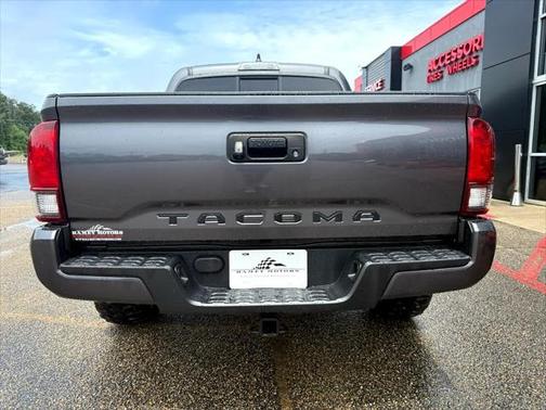2022 Toyota Tacoma SR