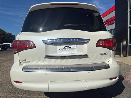 2017 INFINITI QX80 Base