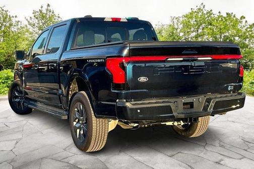 2024 Ford F-150 Lightning LARIAT