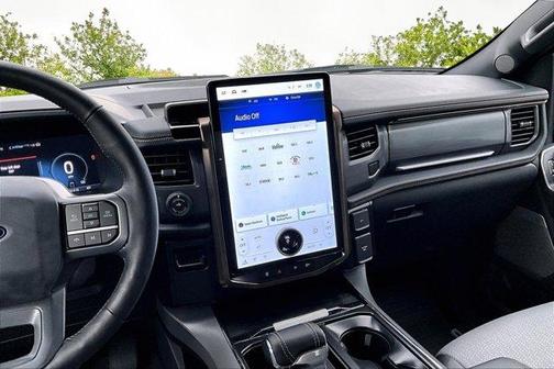 2024 Ford F-150 Lightning LARIAT