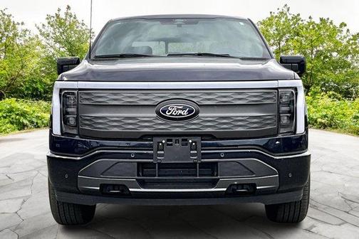 2024 Ford F-150 Lightning LARIAT