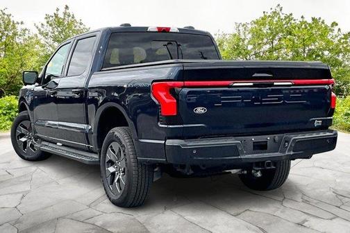 2024 Ford F-150 Lightning LARIAT