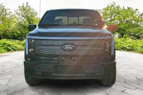 2024 Ford F-150 Lightning LARIAT