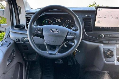 2023 Ford E-Transit Base