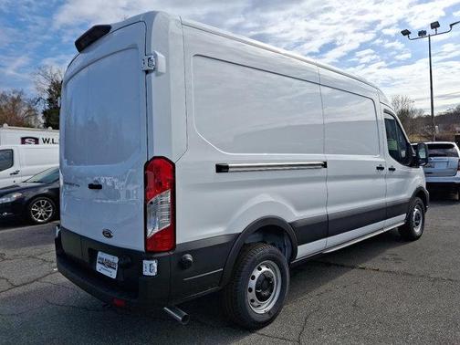 2025 Ford Transit-250 148 WB Medium Roof Cargo