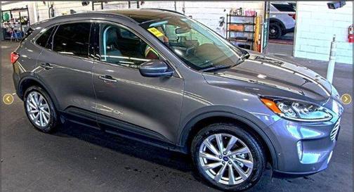 2022 Ford Escape Titanium