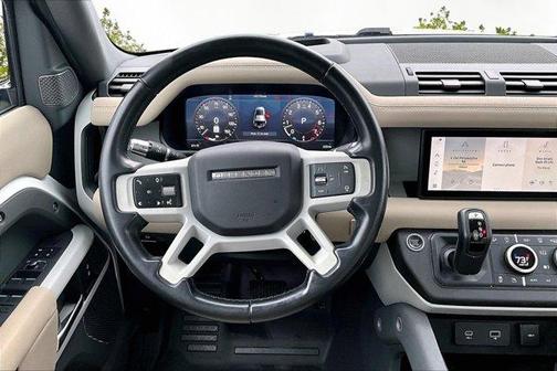 2022 Land Rover Defender 110 SE