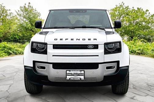 2022 Land Rover Defender 110 SE